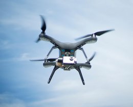 filmowanie dronem z lotu ptaka